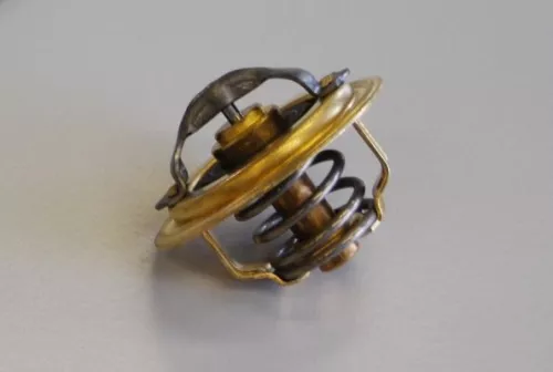 Thermostat, Kühlmittel